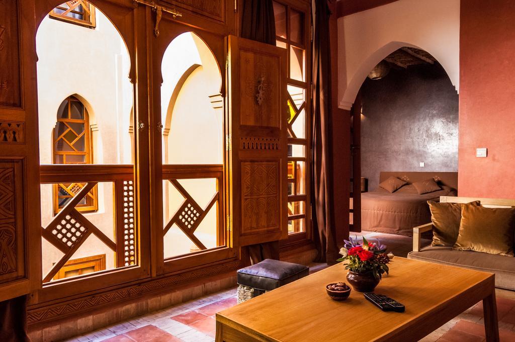 Riad Tigmi Kenza Тизнит Номер фото