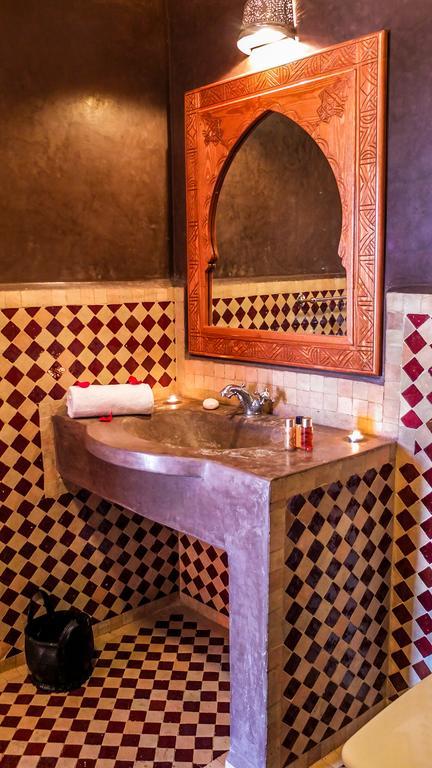 Riad Tigmi Kenza Тизнит Номер фото