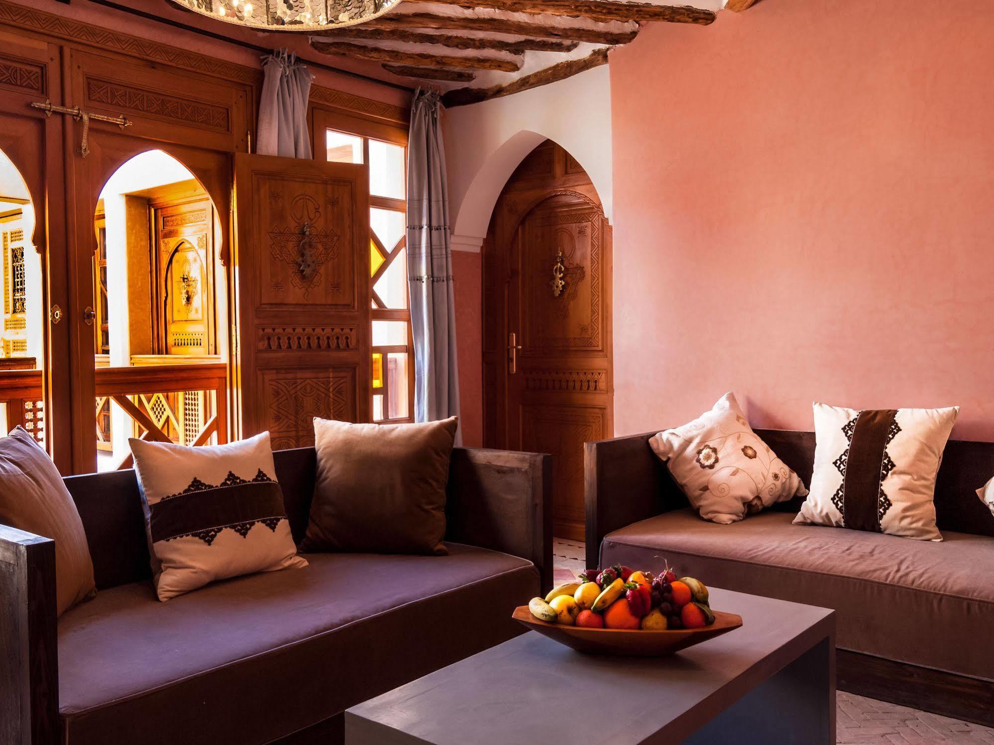 Riad Tigmi Kenza Тизнит Экстерьер фото